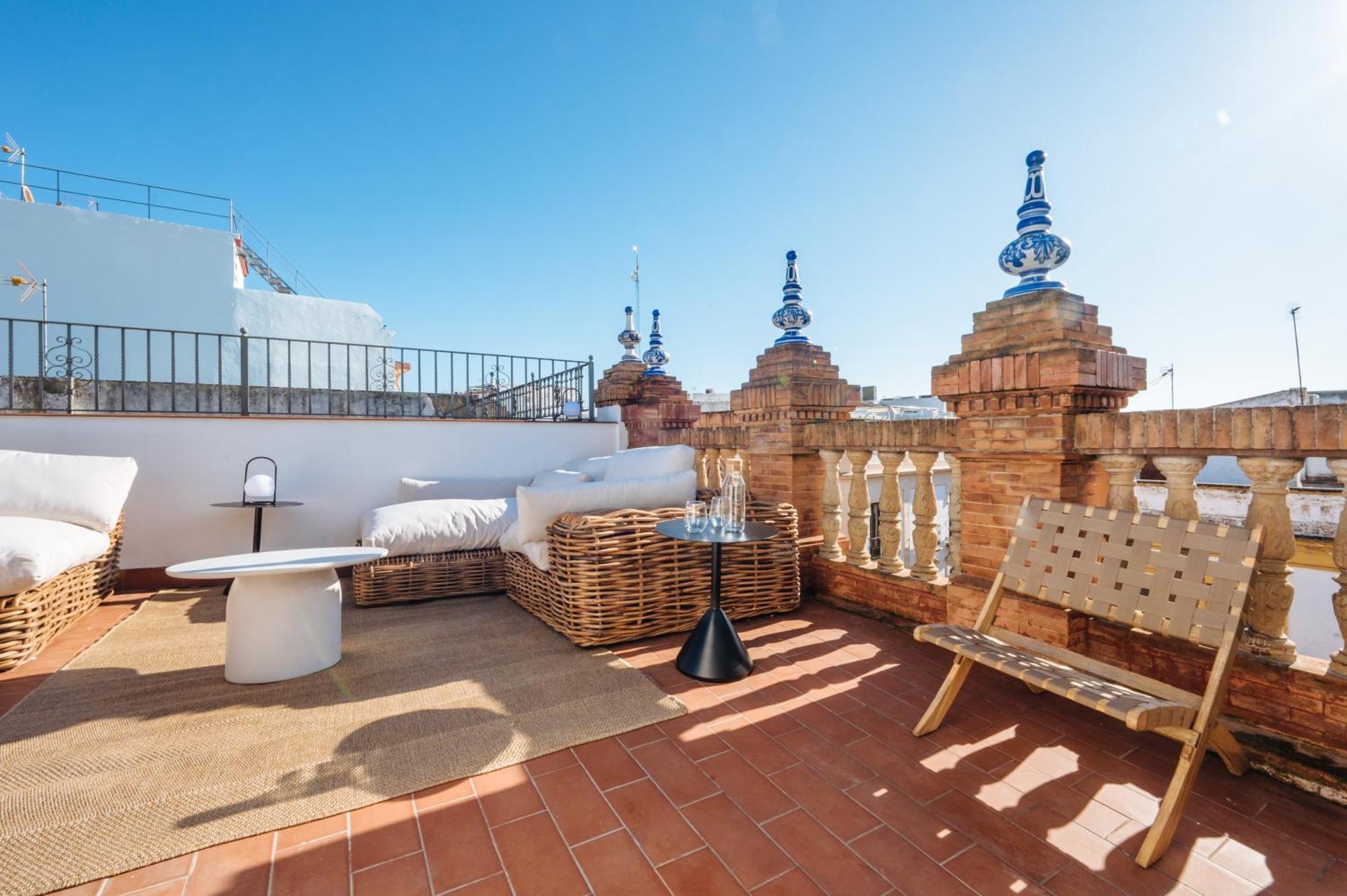 Apartamentos "El Escondite De Triana" Seville Exterior photo